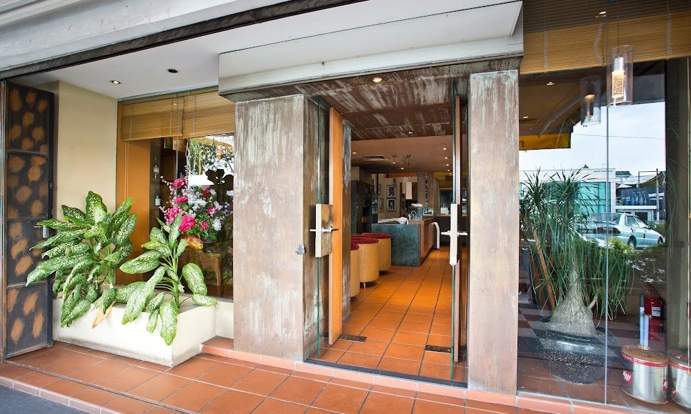 Sweetwater Mediterranean Bar & Grill